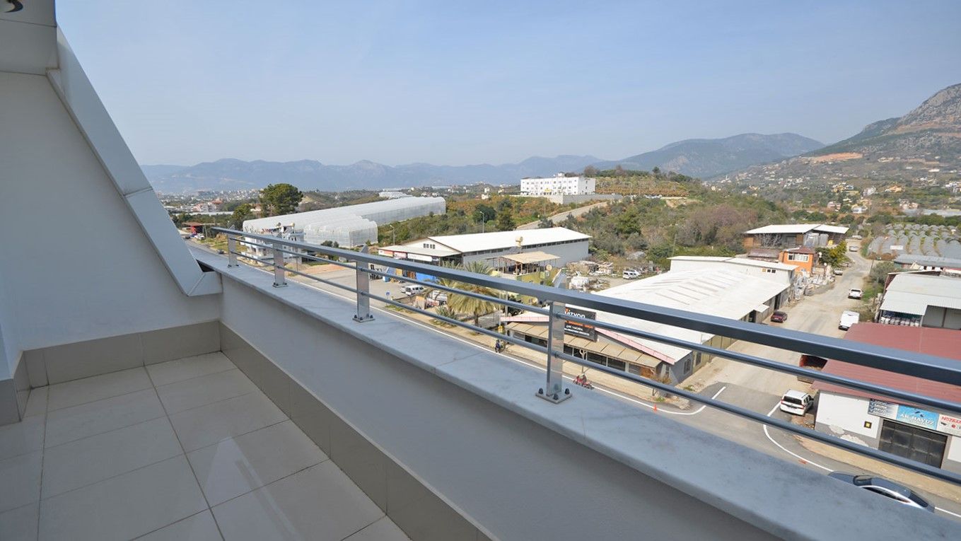 Penthouse 3+2 with mountains and infrastructure view in Kestel