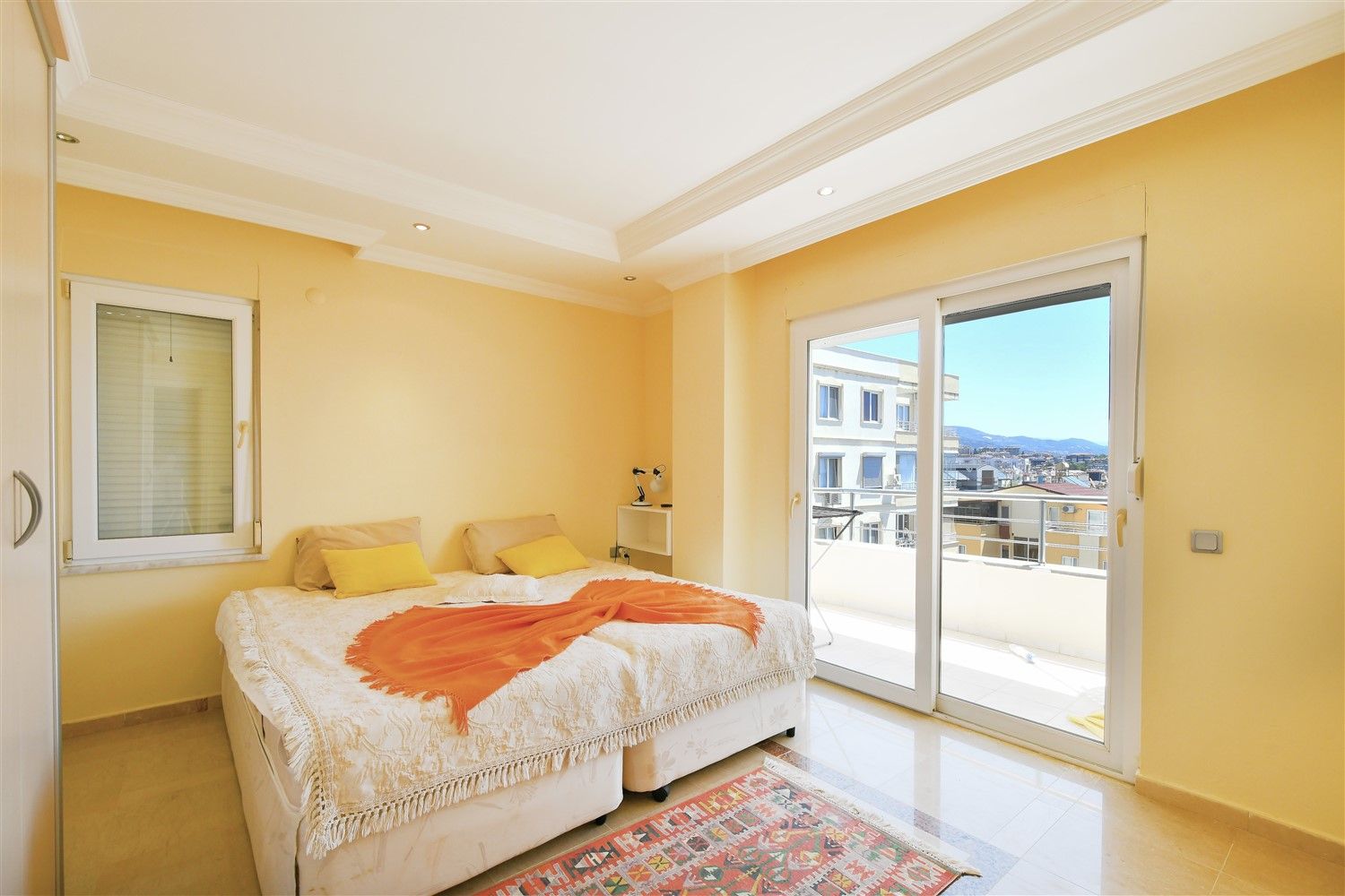 Apartment 2+1 overlooking the sea and Alanya fortress