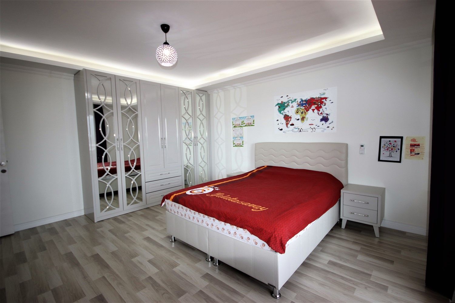 Large duplex apartment in Ciplakli distrift, Alanya