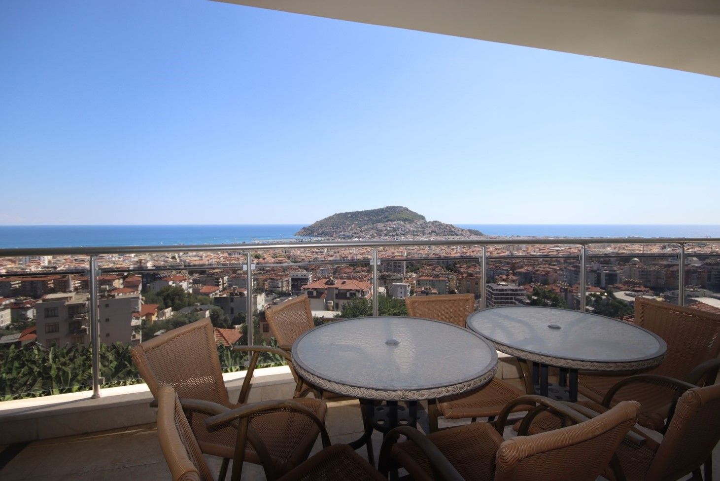 Sea and Alanya castle view duplex apartment 4+1