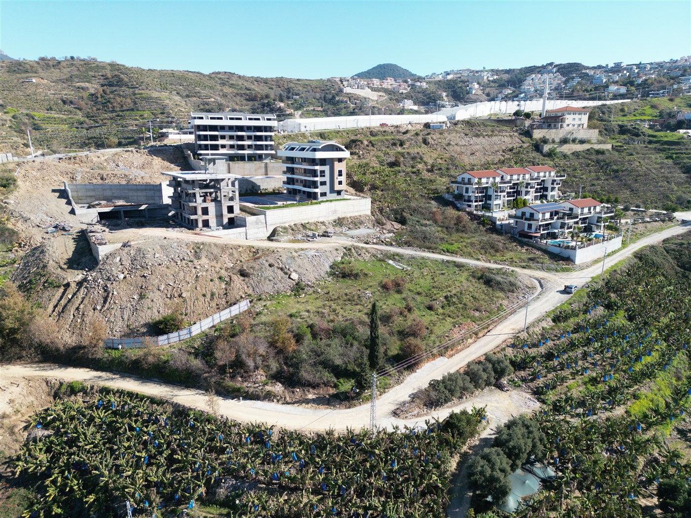 Land plot in Kargicak overlooking the sea and Alanya Castle