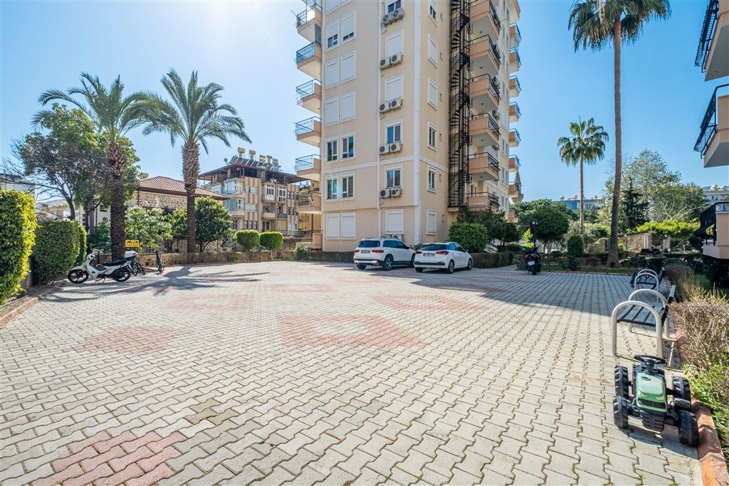 Apartment 2+1 in the center of Alanya