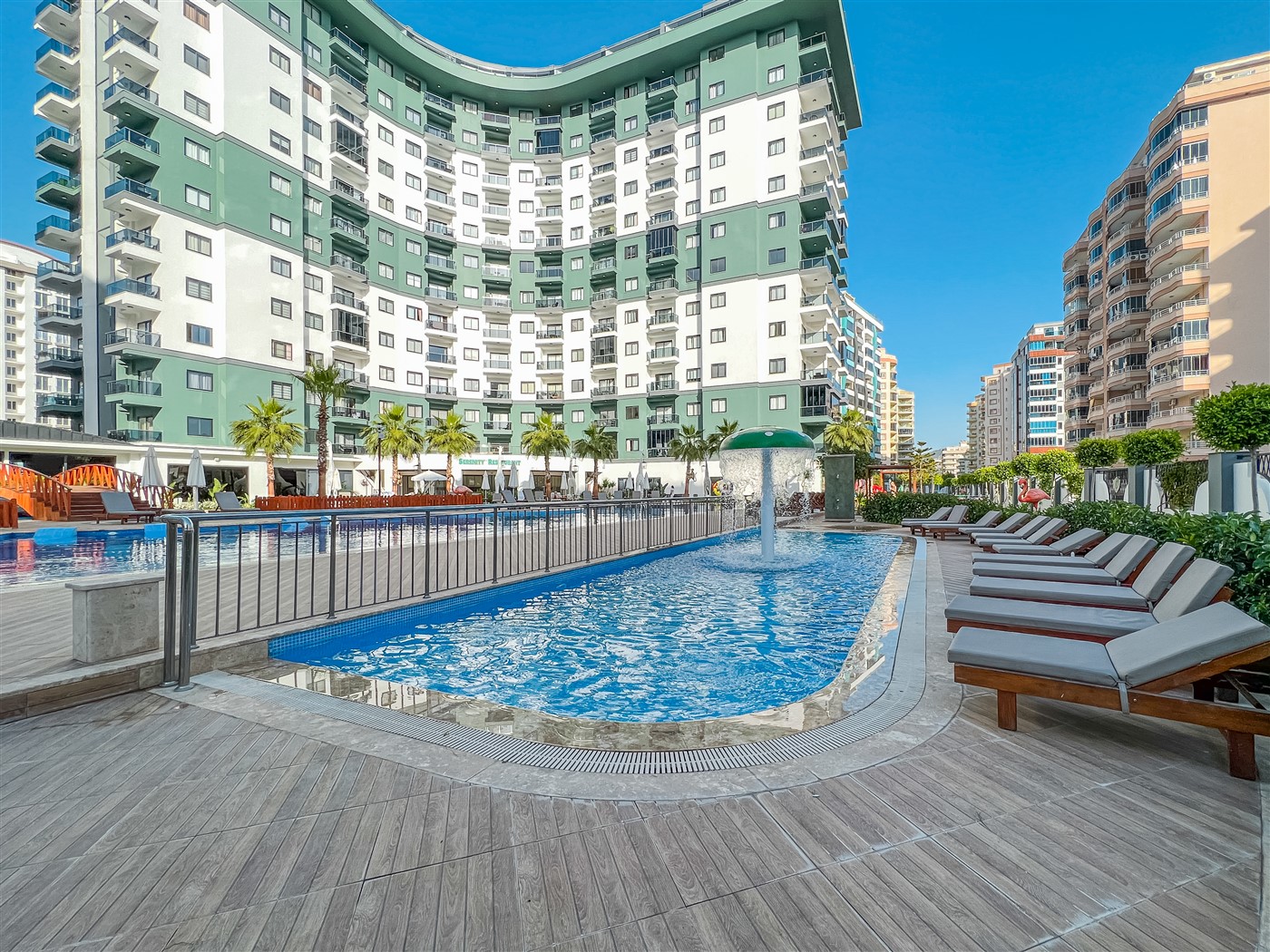 Furnished 1+1 apartment with mountain view in Mahmutlar