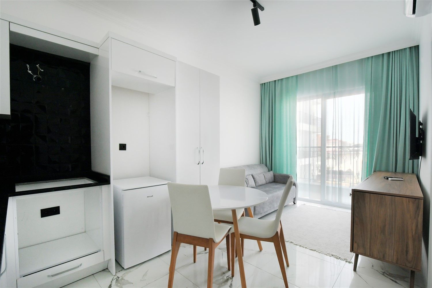 Furnished apartment 1+1 in Alanya, Oba district