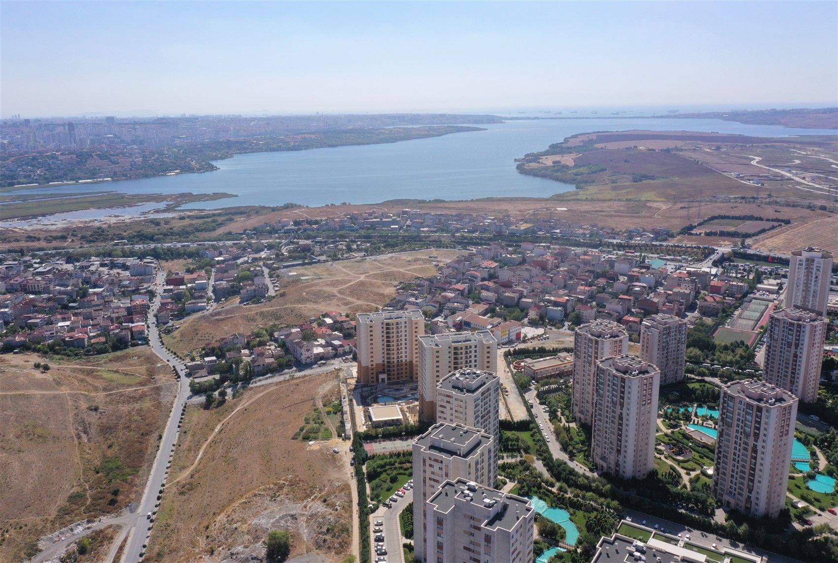 New apartments in large-scale residential complex - Avcilar district