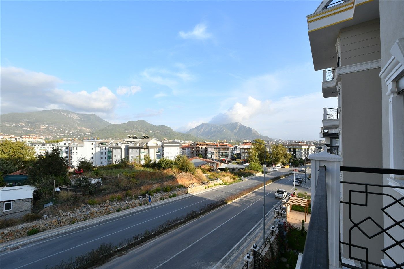 Apartments of various layouts in new complex - Oba district