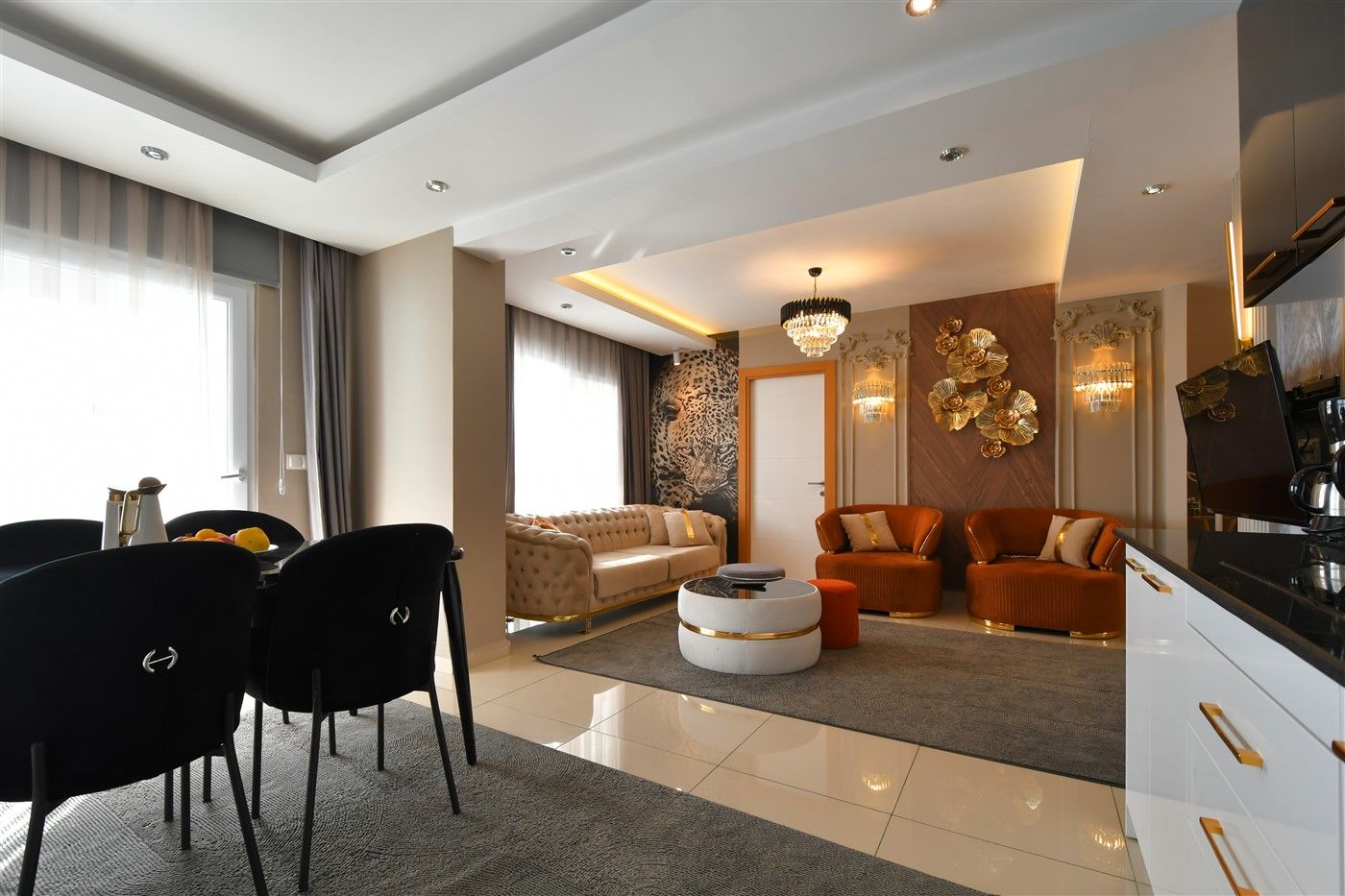 Furnished penthouse 4+1 in a residential complex with infrastructure