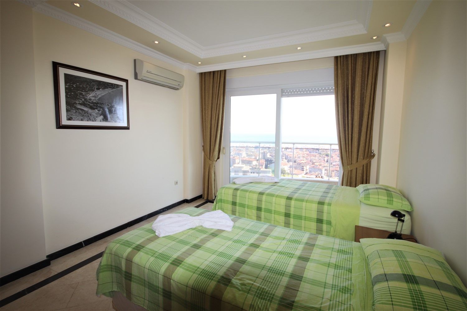 Sea and Alanya castle view duplex apartment 4+1