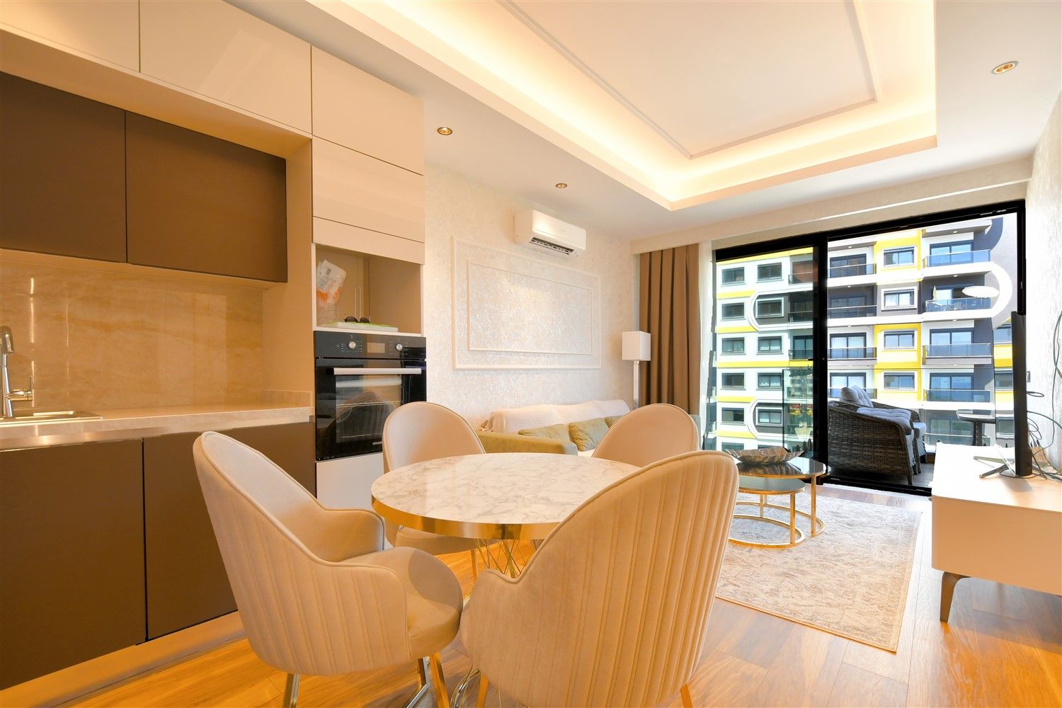 Modern 1+1 apartment with furniture, in a premium complex