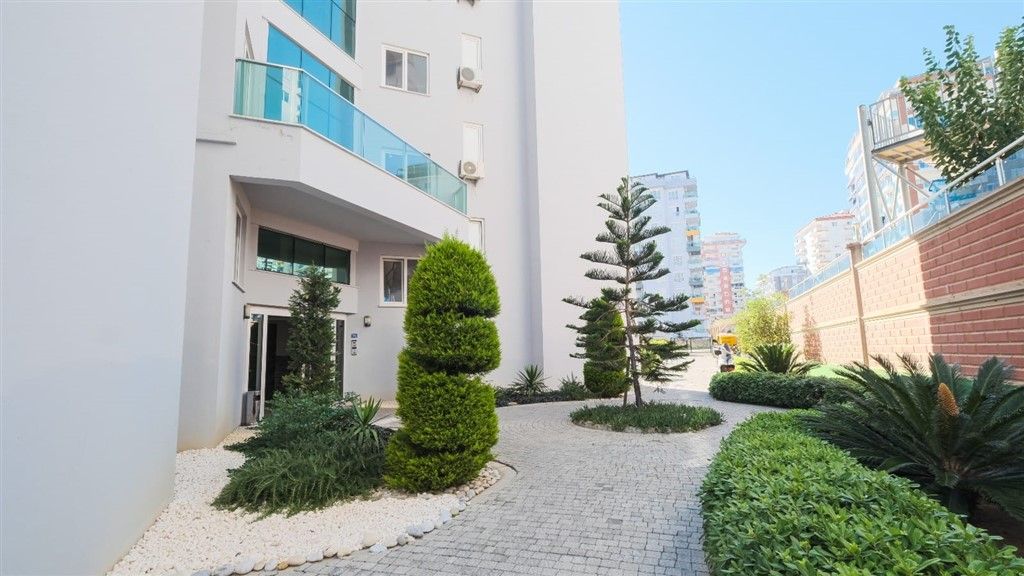 Apartment in popular district Mahmutlar