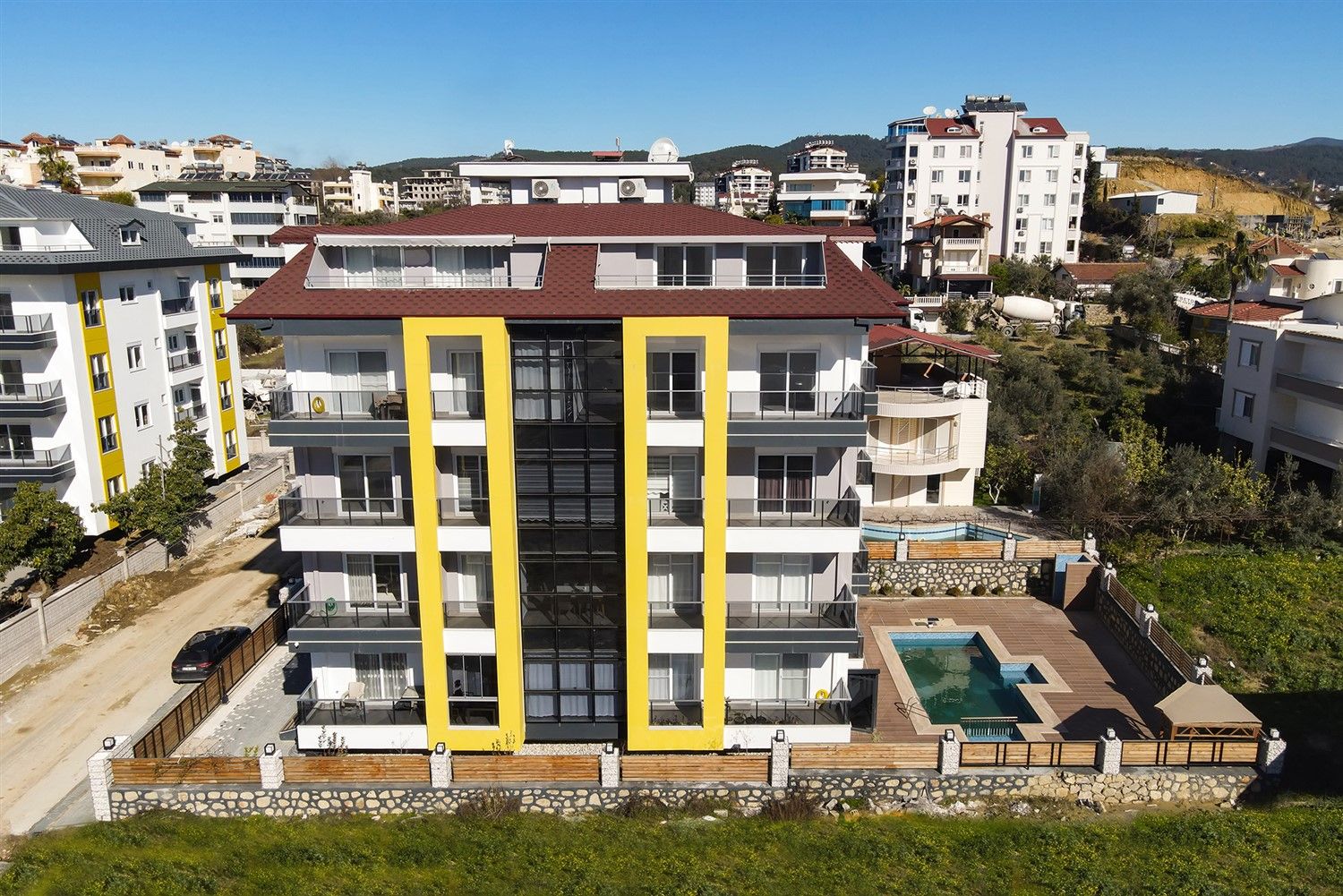 Bright apartment 1+1 in boutique complex, Avsallar district