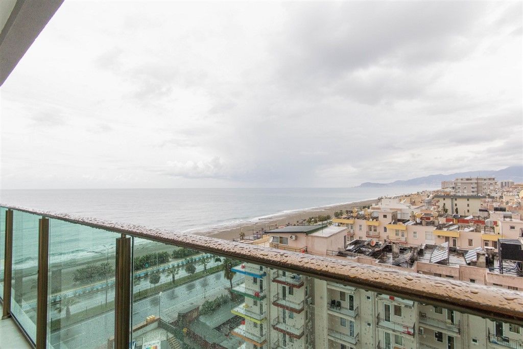 Apartment 2+1 with sea and Alanya castle view