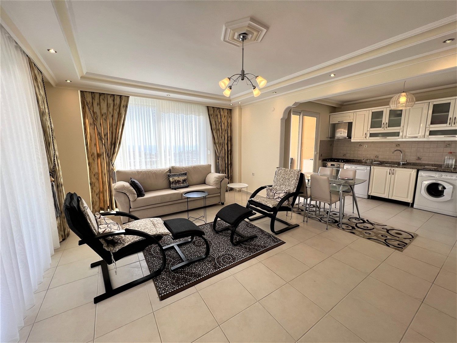 Furnished two-bedrooms apartment in the center of Mahmutlar district