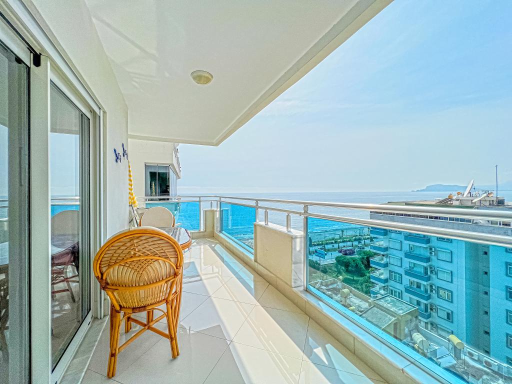 Sea view 2-bedrooms apartment in Mahmutlar