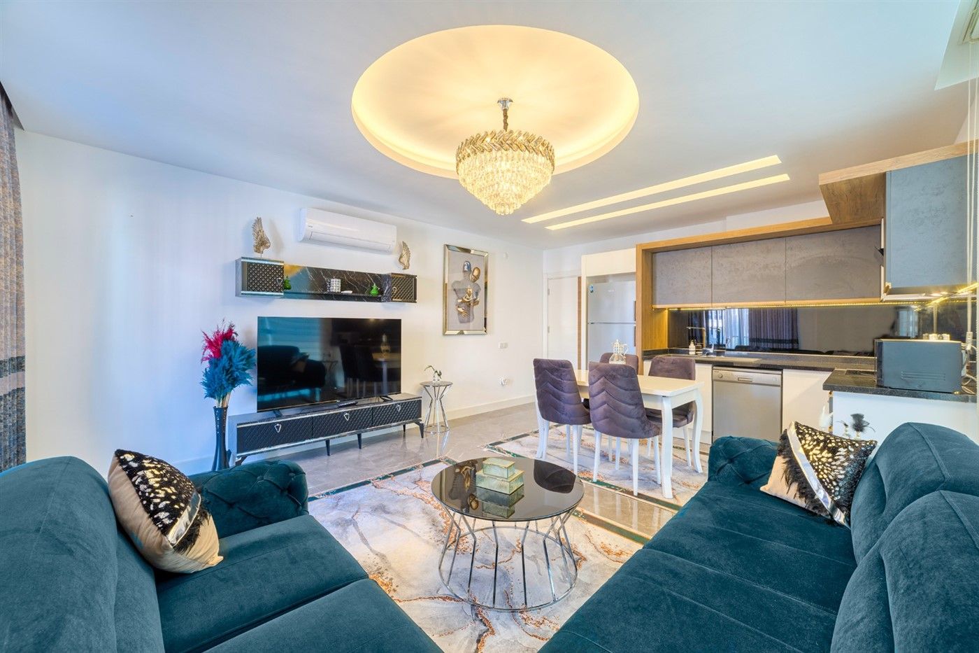 Apartment 3+1 in the center of Alanya