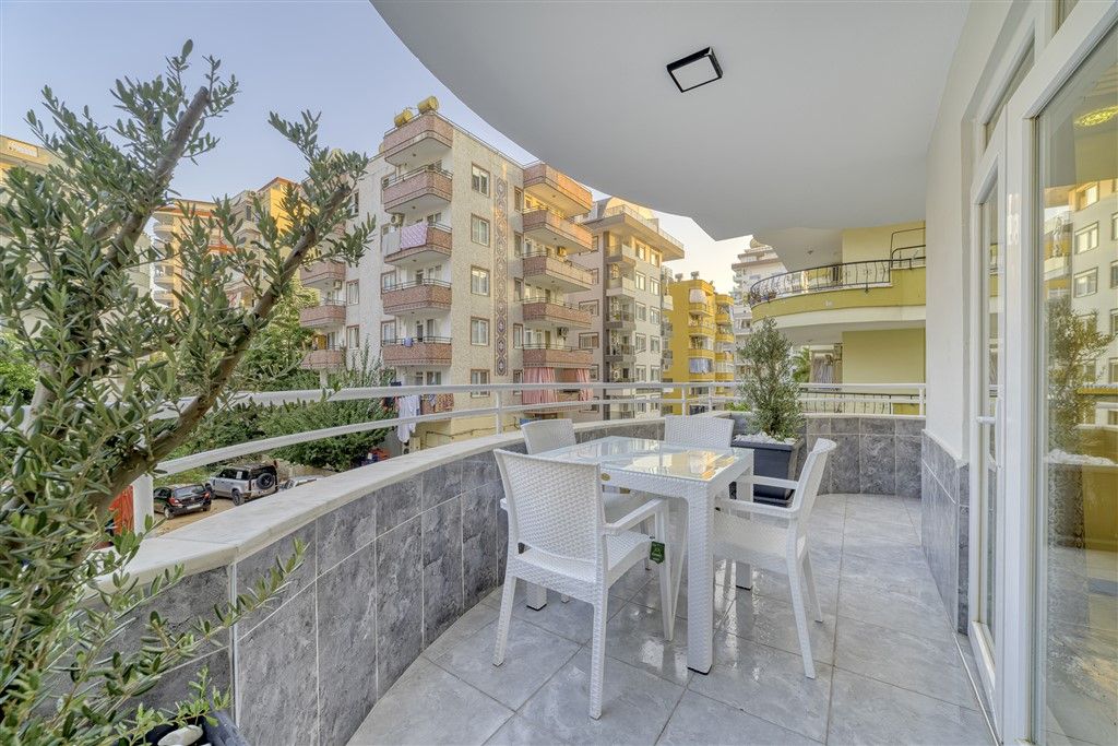 Apartment in popular district Mahmutlar