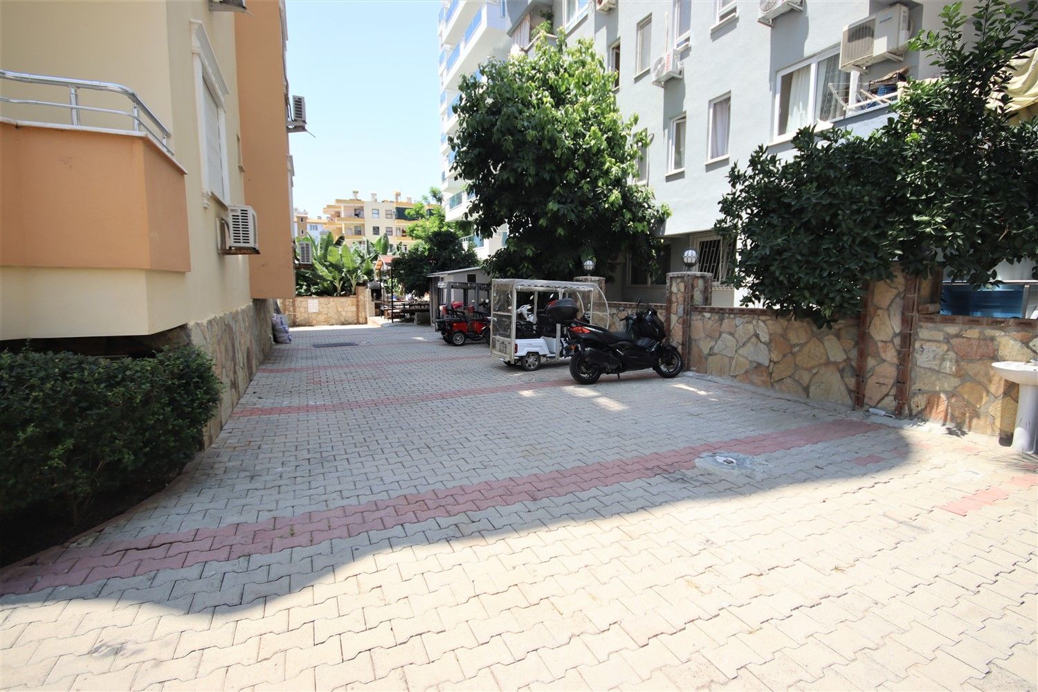 Single-story apartment 2+1 in Mahmutlar