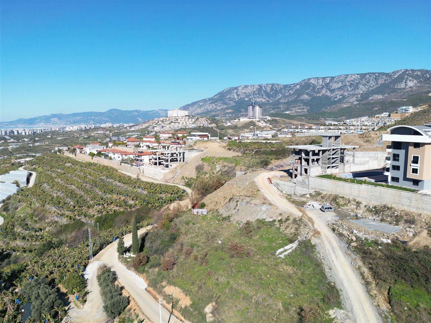 Land plot in Kargicak overlooking the sea and Alanya Castle