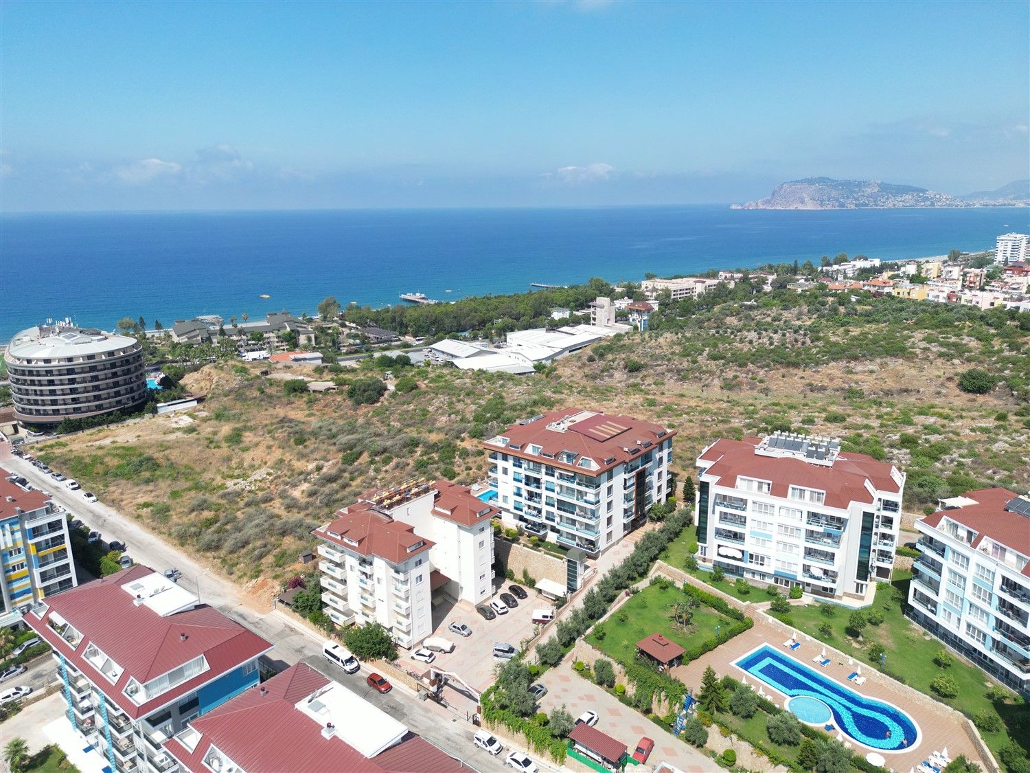 Furnished apartment 1+1 near the sea in Kestel district