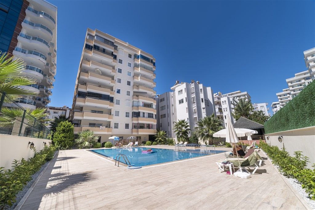 Large apartment 2+1 in popular district Mahmutlar