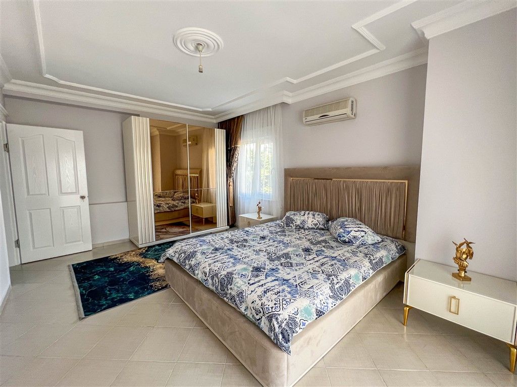 Apartment in popular district Mahmutlar