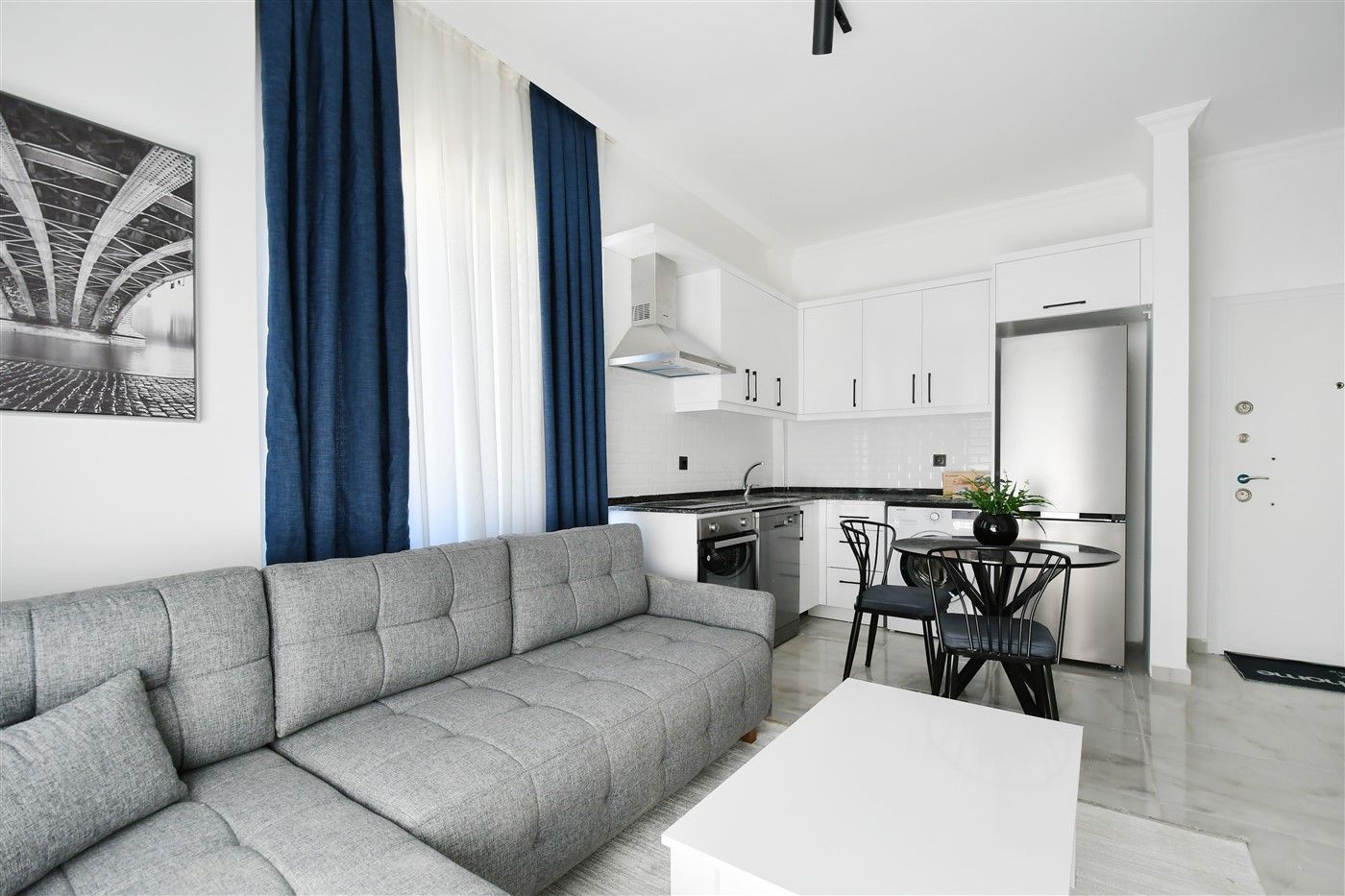 Stylish 1bedroom apartment with furniture and household appliances