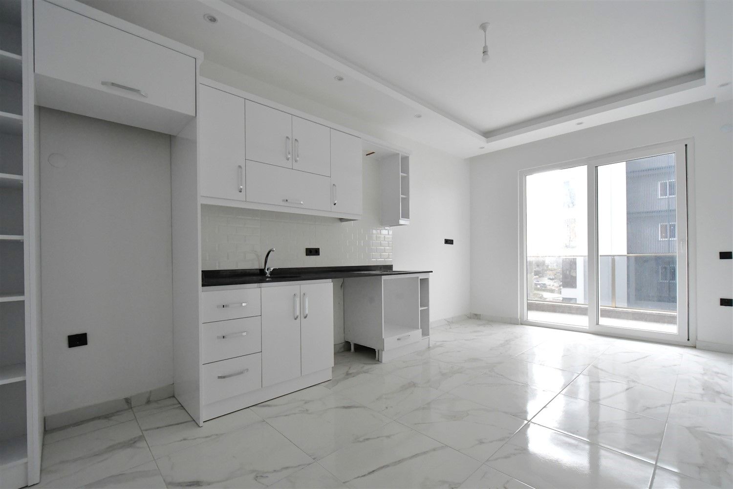 1+1 apartment in a new residential complex, Avsallar - Alanya