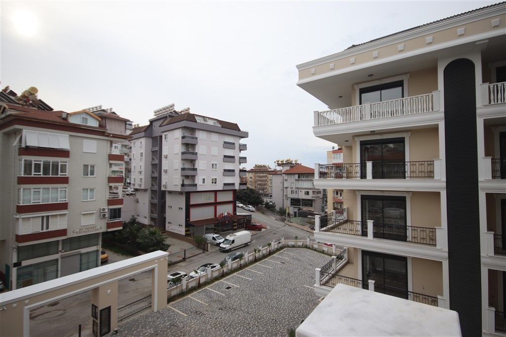 New 3+1 apartments with separate kitchen in the center of Alanya