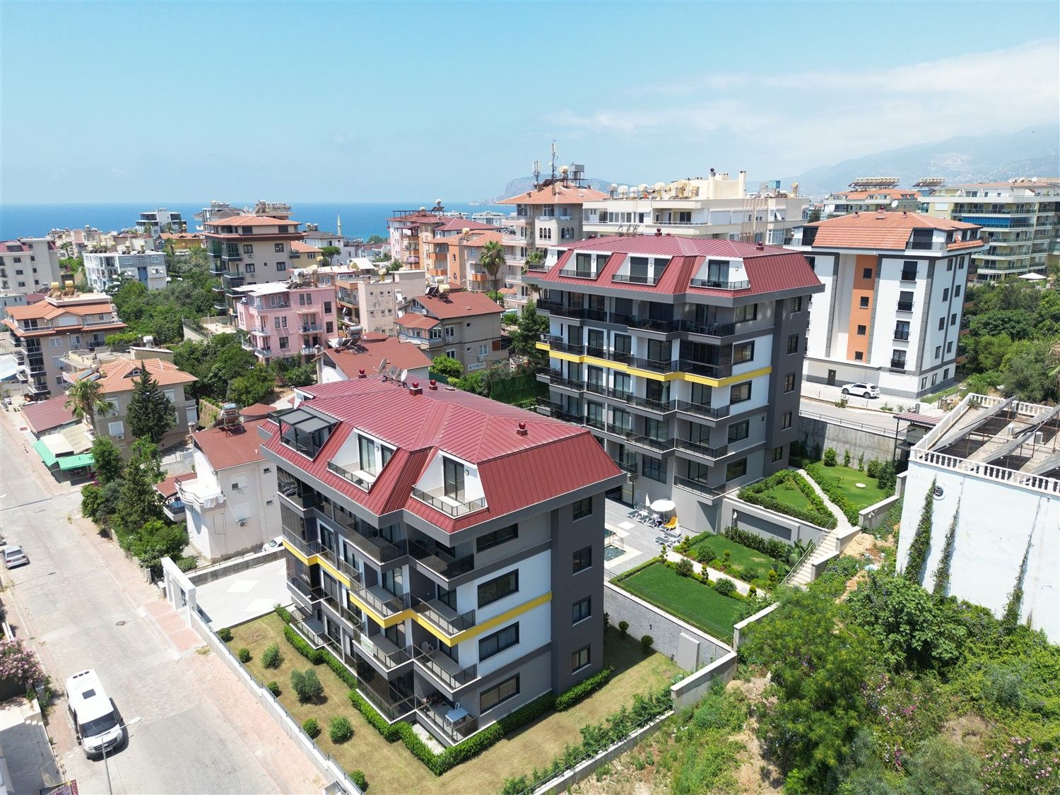 Furnished apartment 1+1 in Kestel district, 450 m from the sea