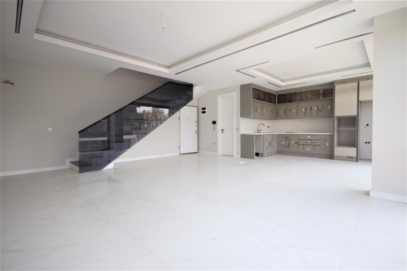 Spacious 2+1 penthouse in new complex - Oba district, Alanya