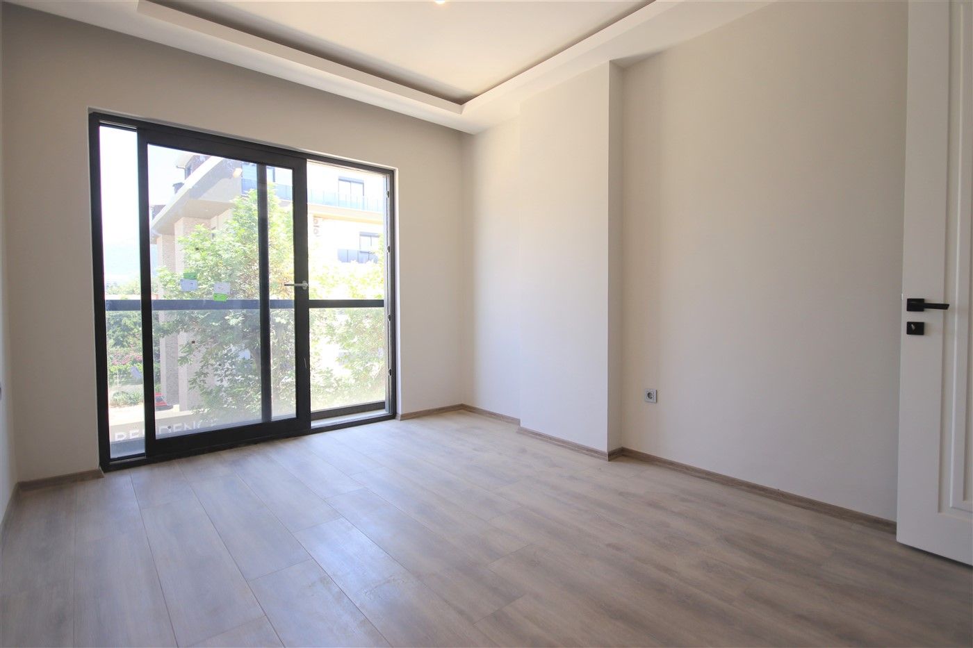 Large apartment 3+1 in new building - Oba district, Alanya