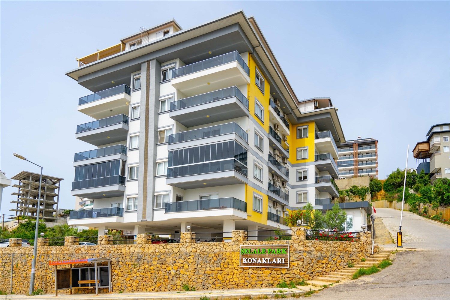 2 bedroom apartment with separate kitchen - Chiplakli district, Alanya