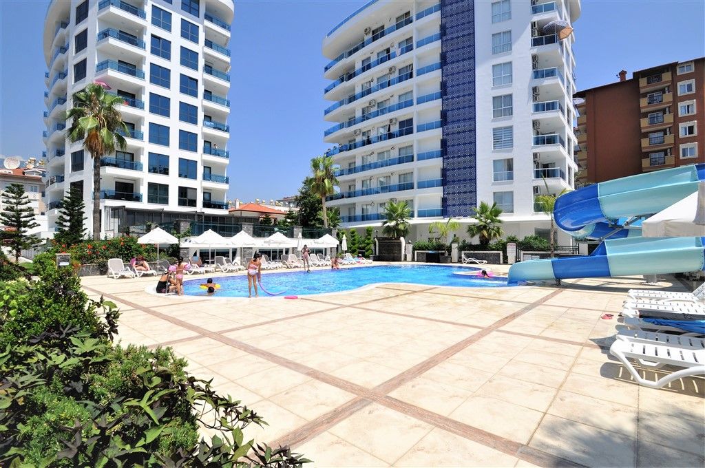 2+1 apartment in respectable complex on Kleopatra beach