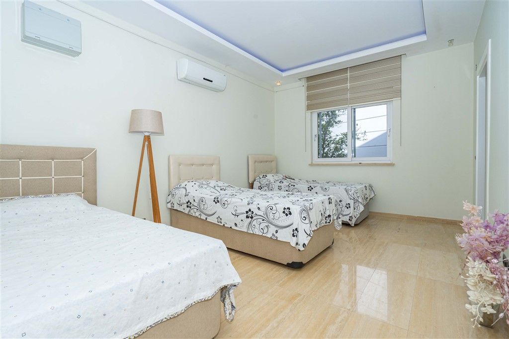 Villa in a quiet and picturesque area of Tepe