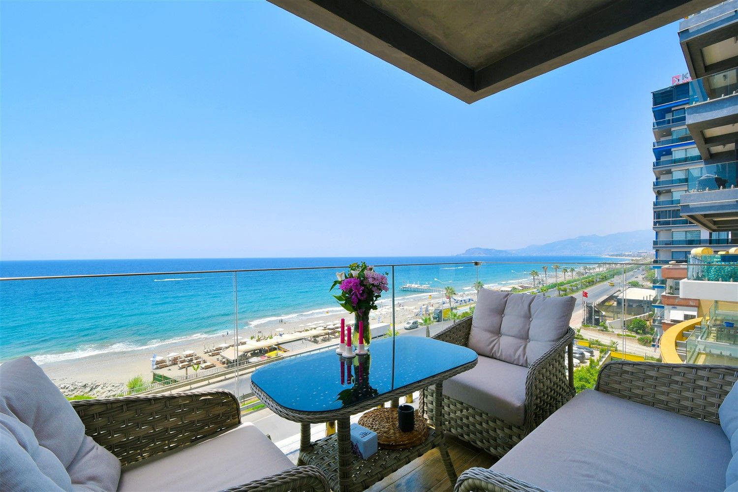 New 2+1 apartment with panoramic sea and Alanya castle views
