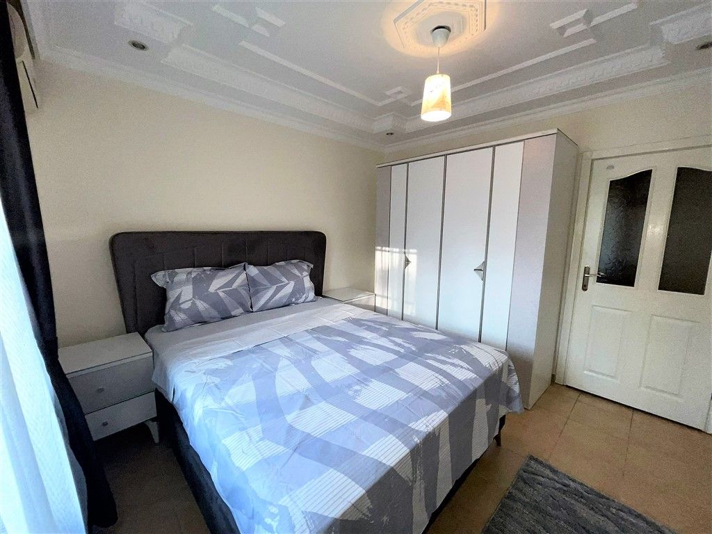 Spacious 2-bedrooms apartment in the center of Alanya