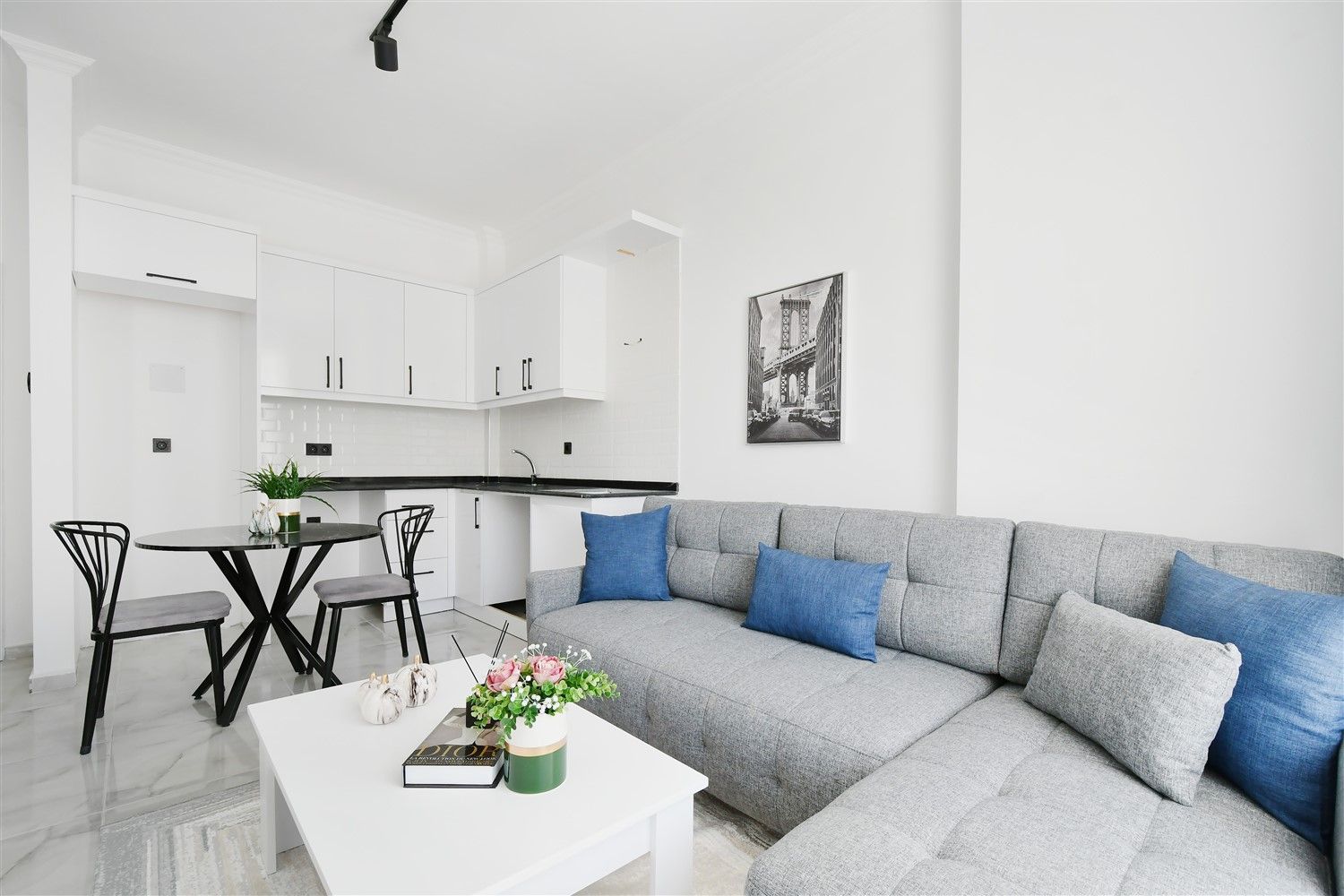 Stylish 1+1 furnished apartment, Avsallar district