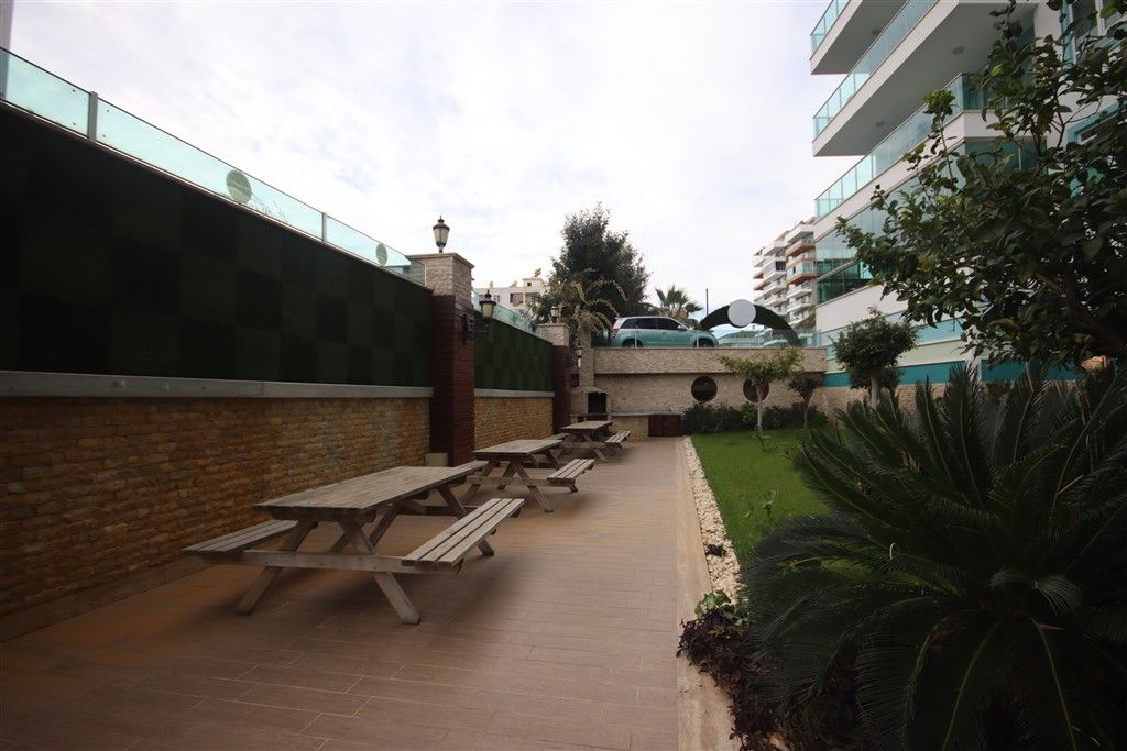 Apartment 1+1 in respectable residential complex - Alanya, Mahmutlar