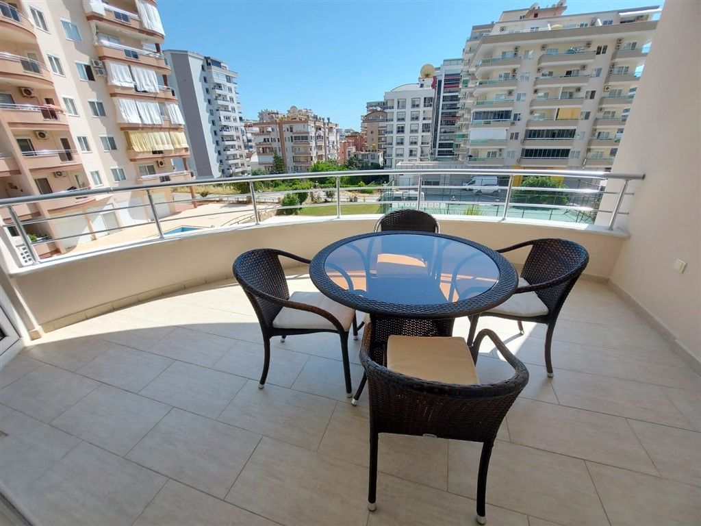 Apartment in popular district Mahmutlar