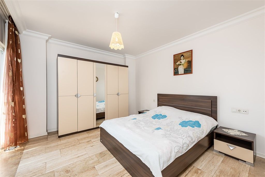 Large 2+1 apartment in Cikcilli, Alanya