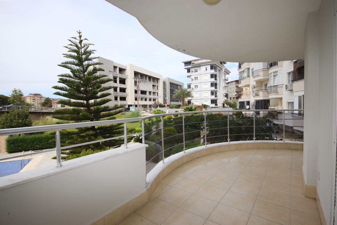 Garden duplex apartment 3+1 in Oba district, Alanya