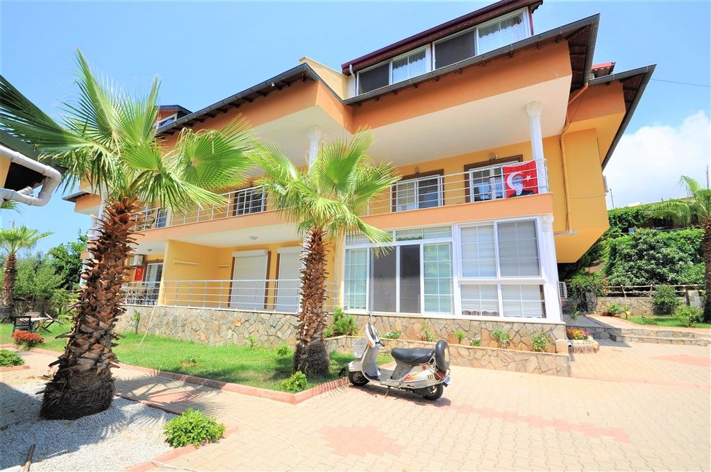 Villa 5+1 in 400 m from the sea in Demirtas, Alanya