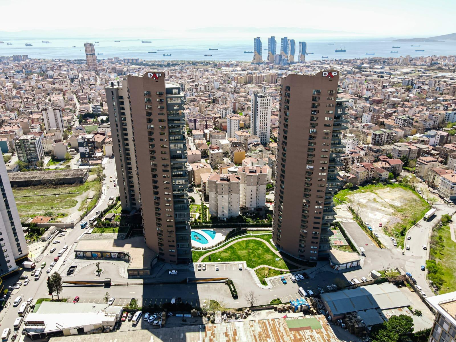 Ready for living apartments overlooking the Sea of Marmara