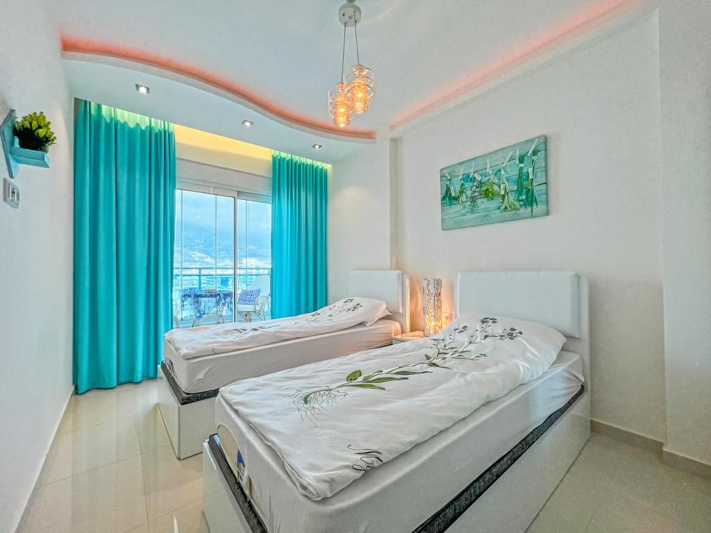 Sea view 2-bedrooms apartment in Mahmutlar