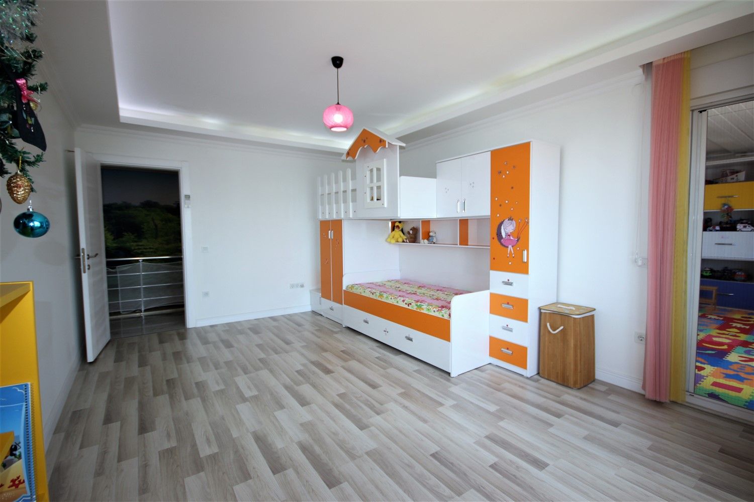 Large duplex apartment in Ciplakli distrift, Alanya