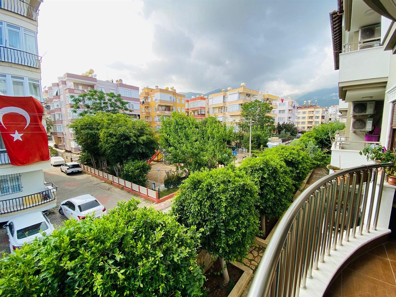Apartment 3+1 with separate kitchen in the center of Alanya