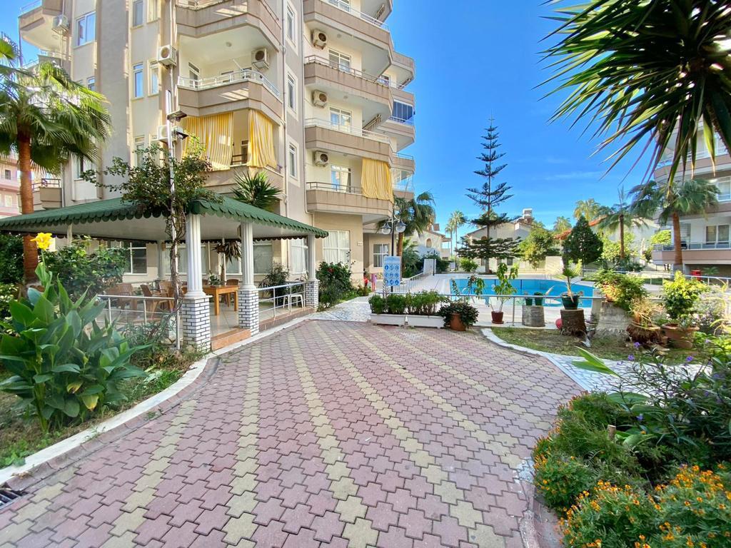 Furnished 2+1 apartment, 100 m from the sea in Mahmutlar