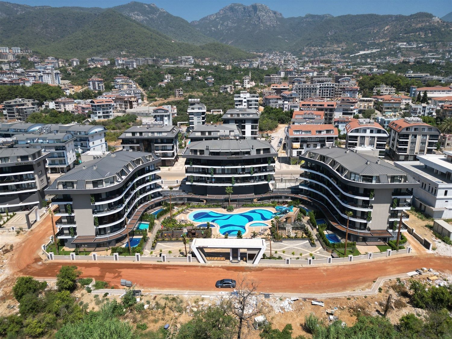 Ters duplex 3+1 in a new complex, Oba - Alanya