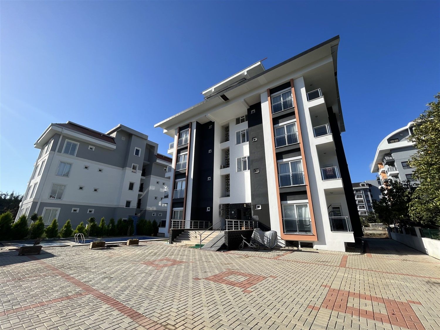 2 bedrooms furnished apartment in a new building, Demirtash district