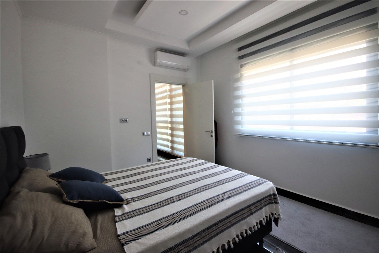 Furnished apartment 1+1 in new building - Alanya, Oba